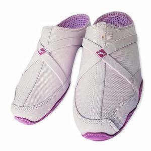 Reebok "Zan-Chi Zen" Light Pink Canvas Mules Woman's Size 9